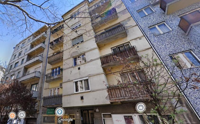 Kenyelmes Lakas Jo Helyen Apartment Budapest Exterior photo
